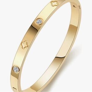 18K Gold Bangle Bracelet